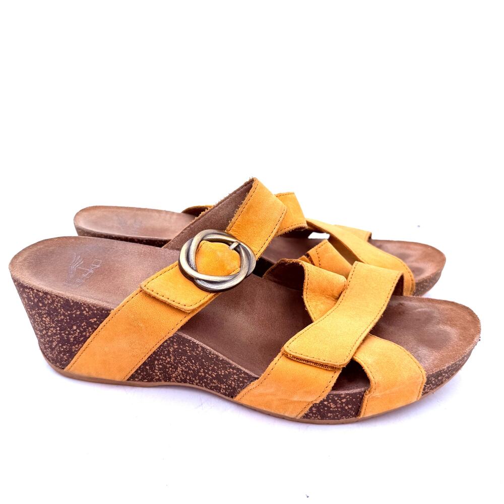 Dansko Women's Susie Milled Nubuck Leather Sandals Size 39 / 9